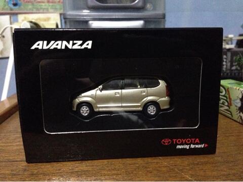 avanza diecast