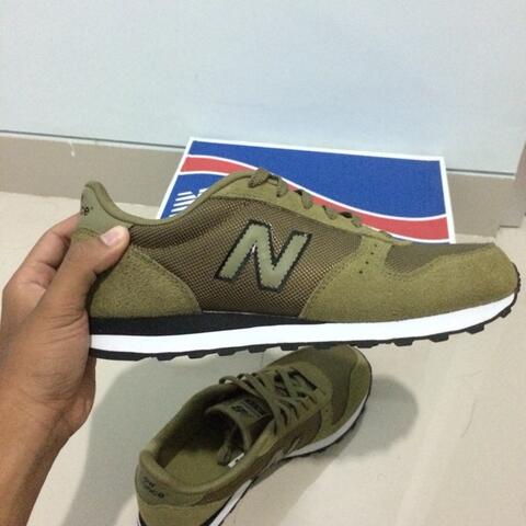 NEW BALANCE 311 BNIB ORIGINAL