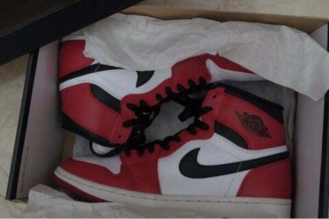 Terjual nike air jordan 1 retro high chicago 2013 | KASKUS