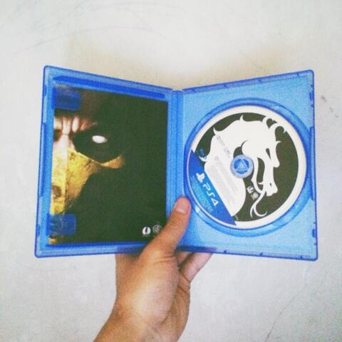 Bluray/BD/Kaset PS4 Mortal Kombat X