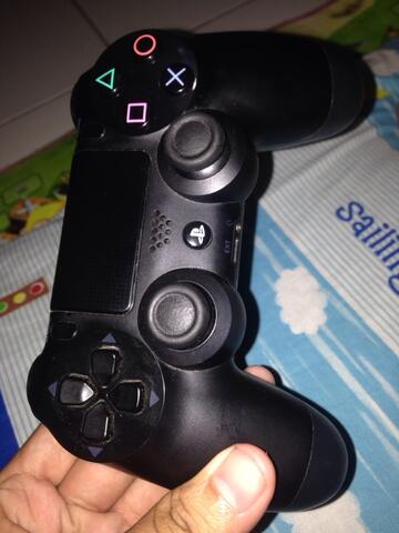 stick DS4 ps4 / ps 4 cabutan mesin..di jamin ori..450rb