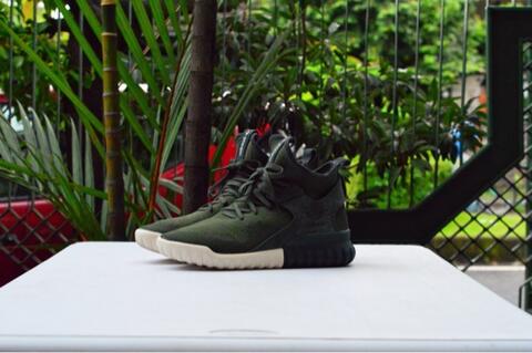 FS Adidas Tubular Primeknit