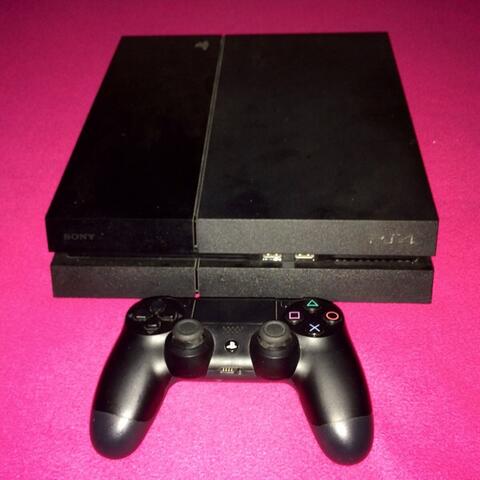 Playstation 4/PS4 second great condition + BD Mortal Kombat X