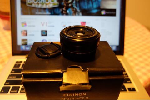 Fujifilm XF 27mm f/2.8 black