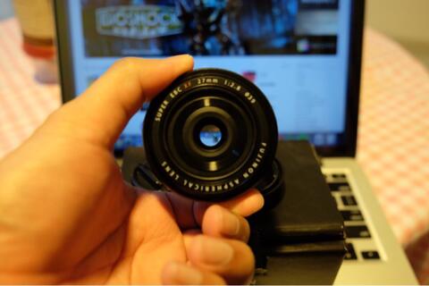 Fujifilm XF 27mm f/2.8 black