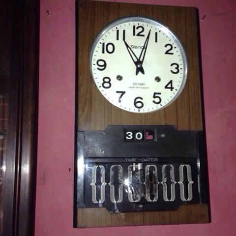 jam dinding seiko antik