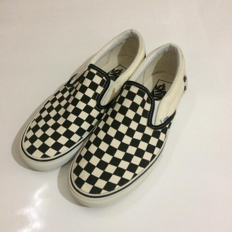 converse checkerboard slip on