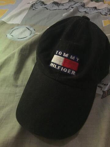 tommy hilfiger topi