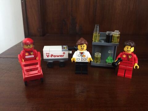 Lego Shell Pit Crew