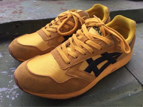 asics gel saga size 10