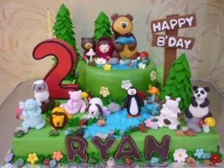 Terima pesanan Birthday cake dengan karakter dan topping sesuai selera