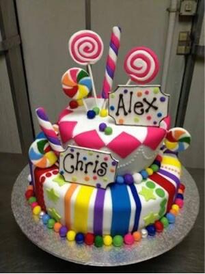 Terima pesanan Birthday cake dengan karakter dan topping sesuai selera