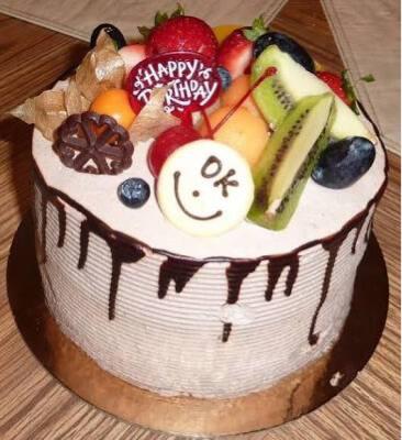 Terima pesanan Birthday cake dengan karakter dan topping sesuai selera