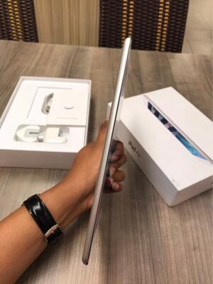 iPad Air 16GB Cell Wifi White Silver Fullset Mulus COD Jakarta