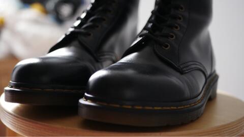 14045 dr martens