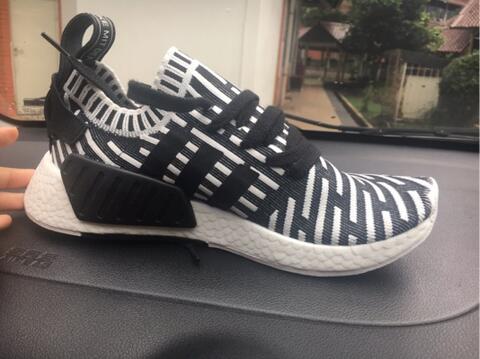 WTS ADIDAS NMD R2 BOOST