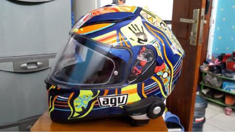Terjual Helm Agv + Bluetooth SENA competible Android | KASKUS