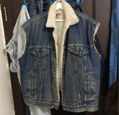 levis sherpa vest