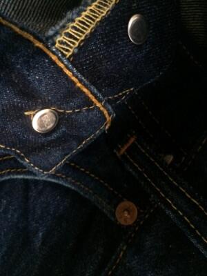 Terjual LEVIS 501 SELVEDGE BUTTON 555 