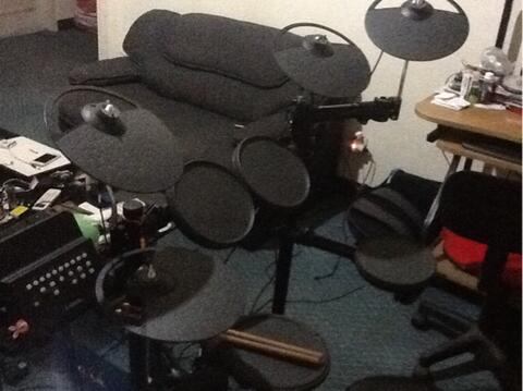Drum listrik yamaha dtx450 kondisi gress