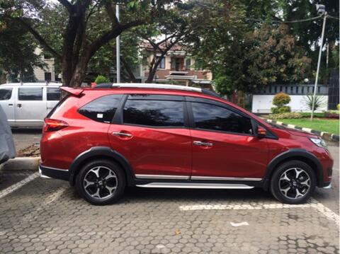 jual mobil honda brv prestige red pearl