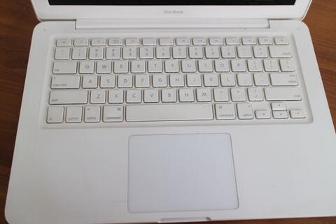 Macbook White Unibody