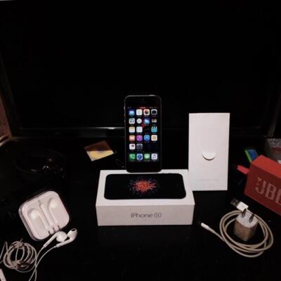 iPhone SE 16 GB Space Grey Second