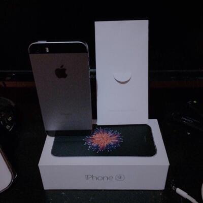 iPhone SE 16 GB Space Grey Second