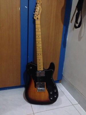 squier telecaster custom deluxe