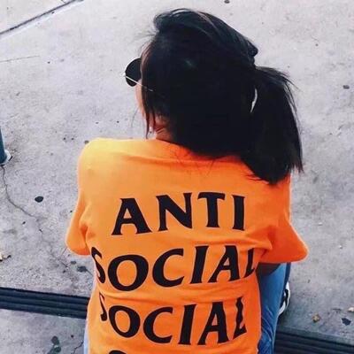 KAOS / T-SHIRT ANTI SOCIAL SOCIAL CLUB x UNDEFEATED "PARANOID"
