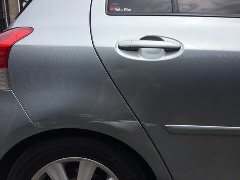 Toyota Yaris tipe S M/T(Manual) 2011