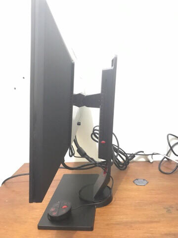 monitor 144hz bekas