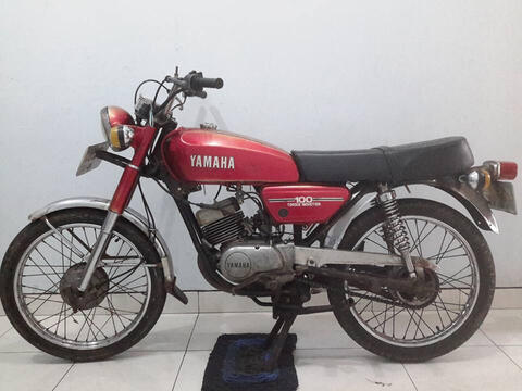 yamaha RS100 bukan ( LS3 / Vespa / CB100 )