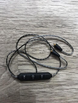 Shure SE215