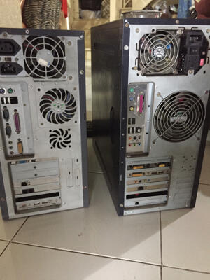 pc pentium 4 ada 2 buah.