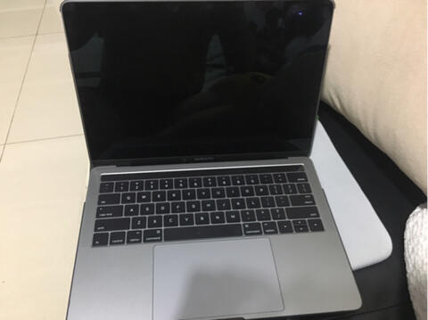macbook pro touch bar mlh12id-a (i5,256gb,8gb)