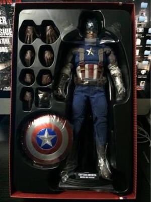 hot toys captain america golden age version