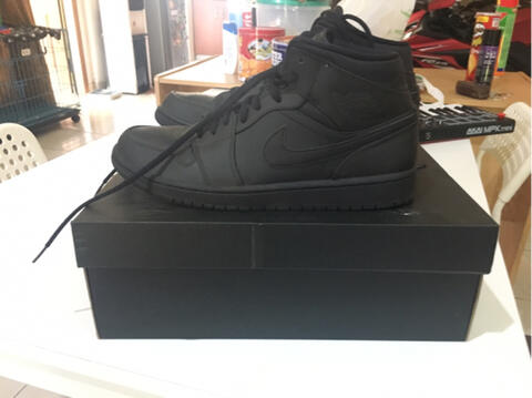 FOR SALE! JORDAN 1 MID ALL BLACK