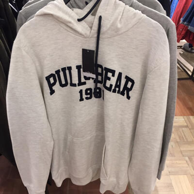 harga hoodie pull and bear ori