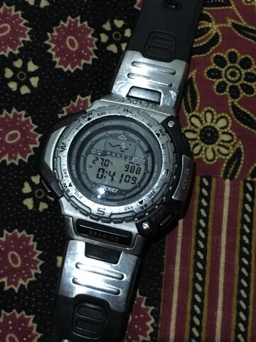 Terjual Casio Protrek PRT 1400 Lucky Strike Limited Edition bukan suunto  atau garmin | KASKUS