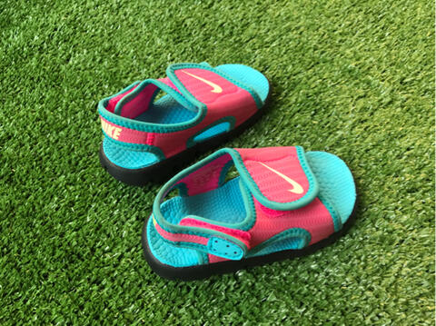 Nike sandal Sun ray blue pink