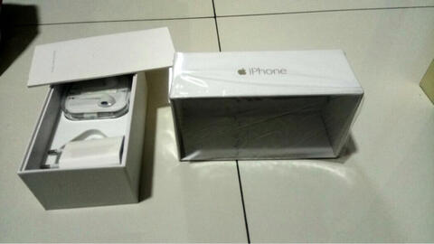 Dijual cepat Iphone 6 64GB kondisi masi sangat mulus 100%