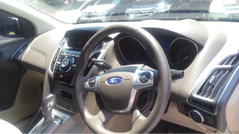 FORD FOCUS SEDAN TITANIUM 2013