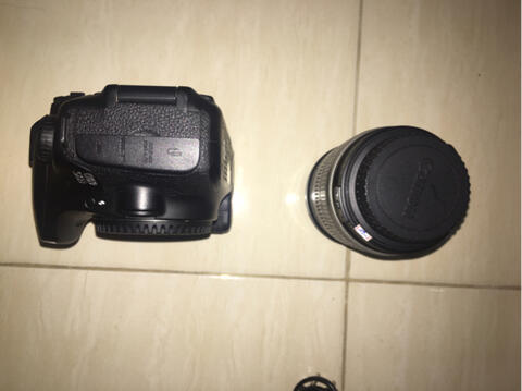 Canon 60D + Lens 18-200 F3.5-5.6 IS seken second bekas