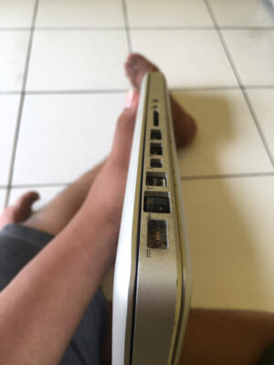 Macbook Pro 2011 VGA Problem Core i5 No RAM No HDD