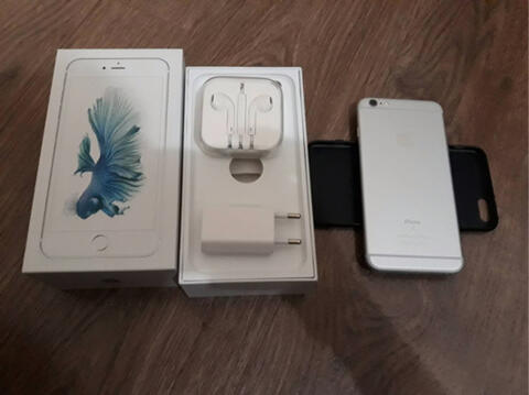 iPhone 6s Plus 128gb warna silver, super istimewa seperti baru. lengkap.