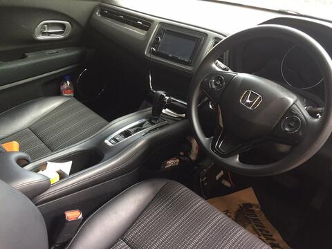 dijual Honda HRV E 2015 Silver plus bonus