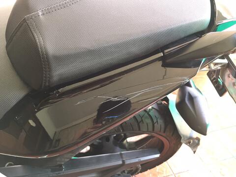 Jual Pulsar 200NS hitam murah meriah + bonus tankbag