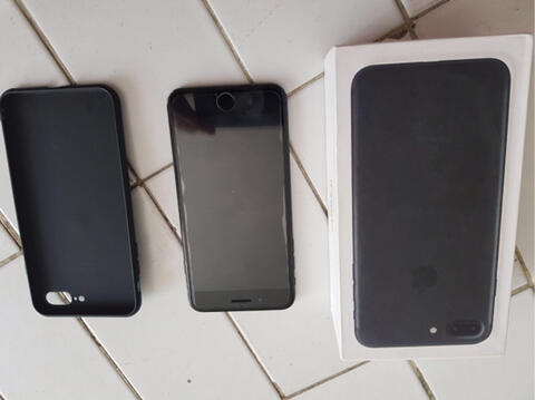 iPhone 7+ (128gb) black matte