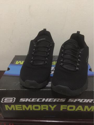 sepatu skechers sport dynamight like new
